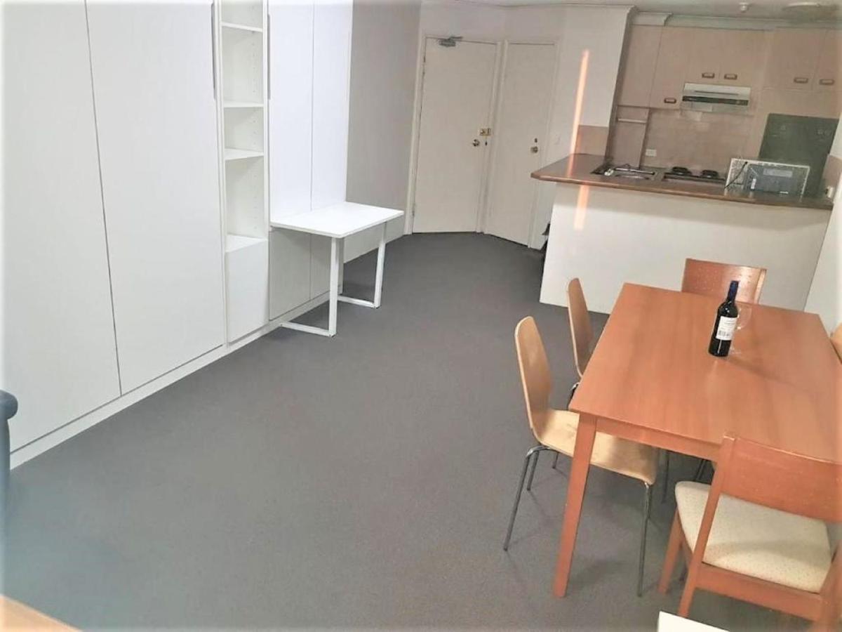 Accommodation Sydney - Kent Street Sydney Cbd Top Floor 2 Bedroom Apartment With Balcony מראה חיצוני תמונה
